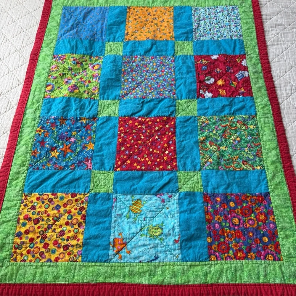 Colorful Patchwork Quilt 34”x44” Cotton Throw Picnic Beach Blanket